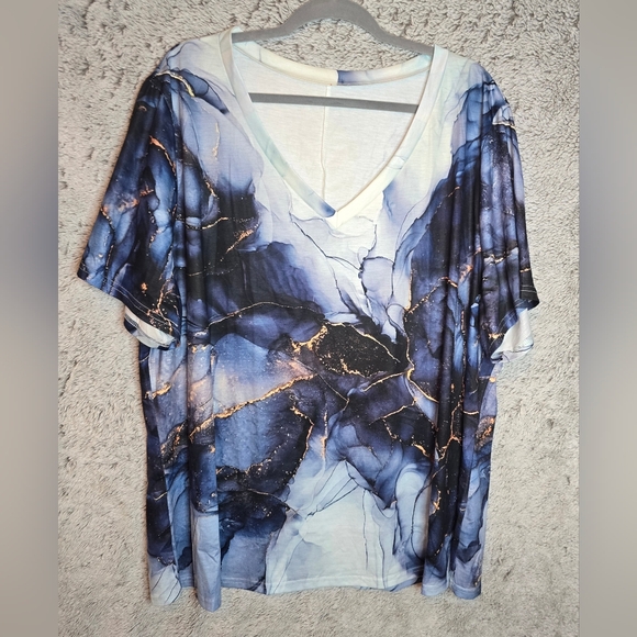 Tops - NWOT- No Tag. Women's Plus Size: approx 2x see Sizes in pics.